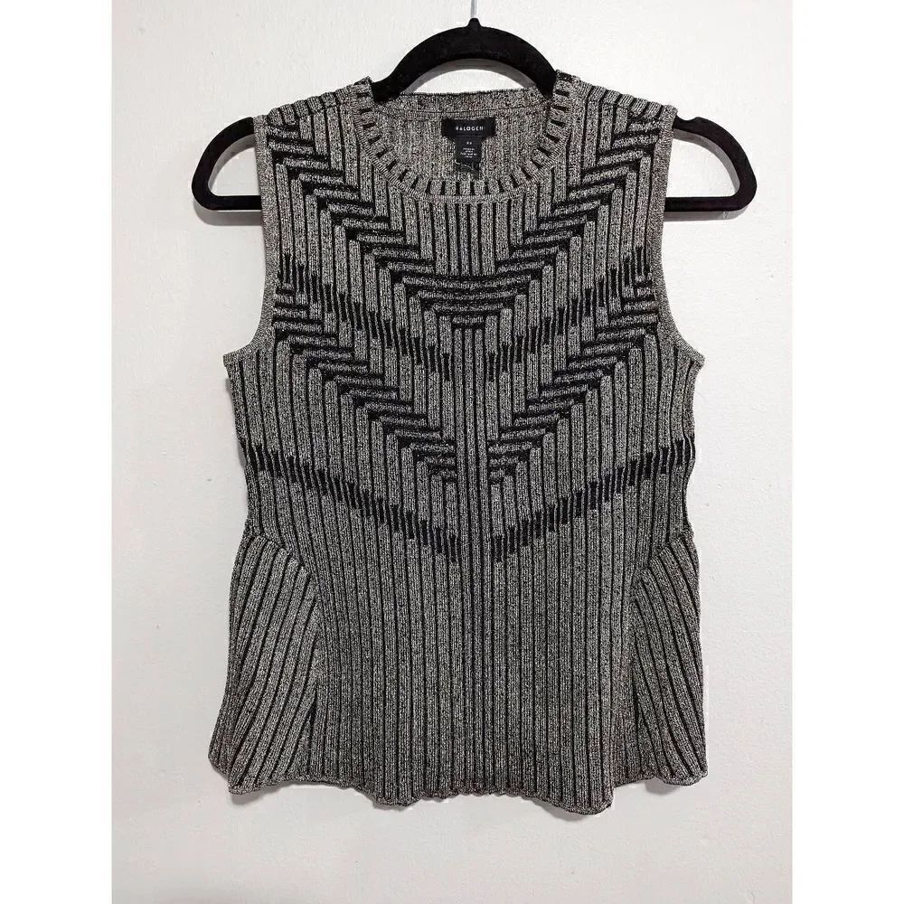 Halogen flare hem sleeveless top size xs